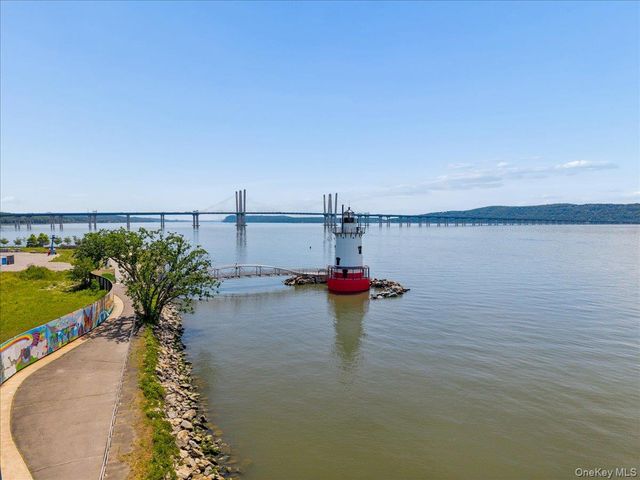 207 Palisades Boulevard, Sleepy Hollow, NY 10591