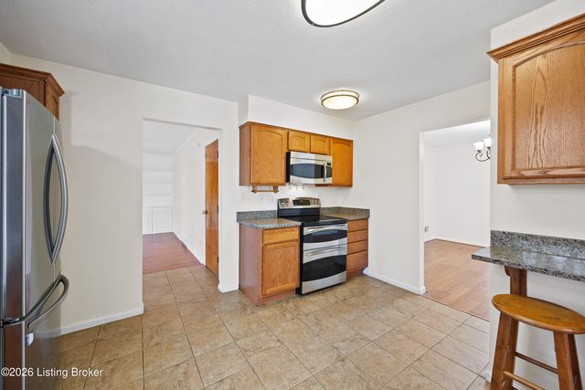 5428 Sunnybrook Dr, Louisville, KY 40214