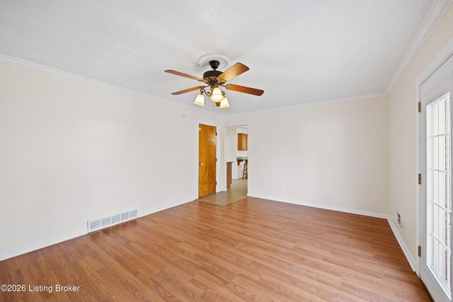 5428 Sunnybrook Dr, Louisville, KY 40214