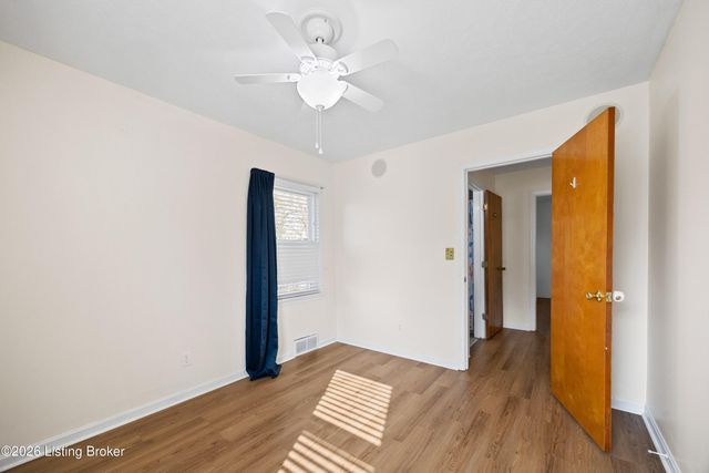 5428 Sunnybrook Dr, Louisville, KY 40214