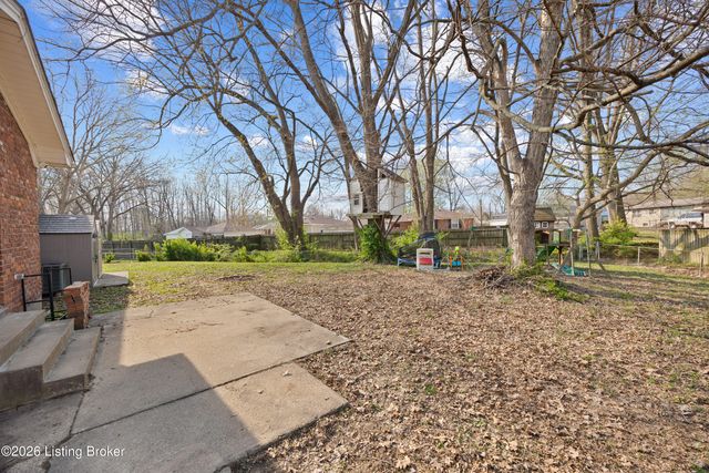 5428 Sunnybrook Dr, Louisville, KY 40214