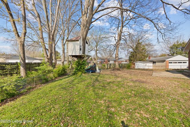 5428 Sunnybrook Dr, Louisville, KY 40214