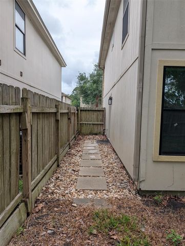 2937 La Estancia Lane, Houston, TX 77093