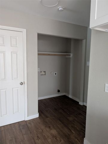 2937 La Estancia Lane, Houston, TX 77093