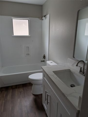 2937 La Estancia Lane, Houston, TX 77093