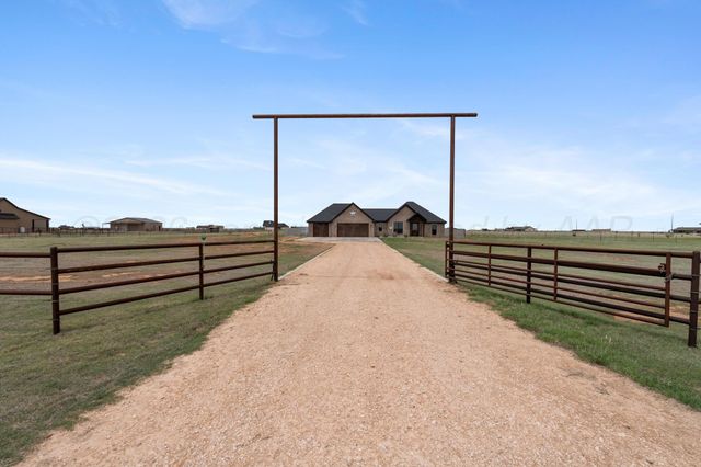 1201 E CEMETERY Road, Canyon, TX 79015