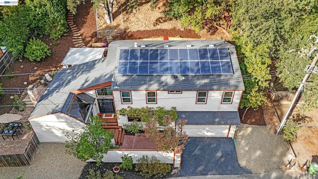 3364 Walnut Ln, Lafayette, CA 94549