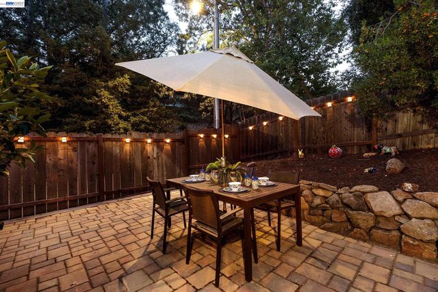 3364 Walnut Ln, Lafayette, CA 94549
