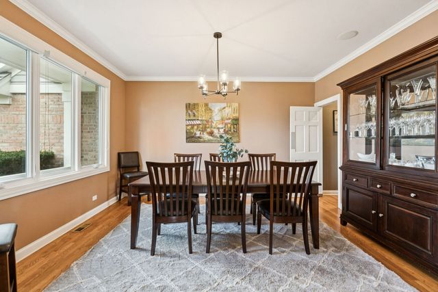 14101 W Rodmell Court, Libertyville, IL 60048