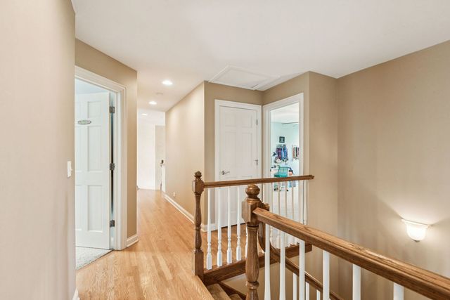 14101 W Rodmell Court, Libertyville, IL 60048