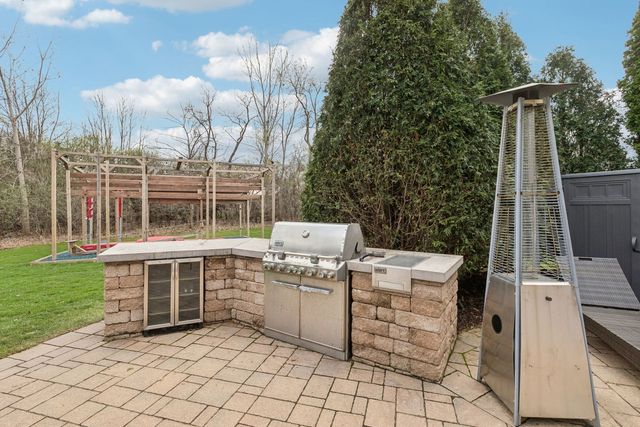 14101 W Rodmell Court, Libertyville, IL 60048