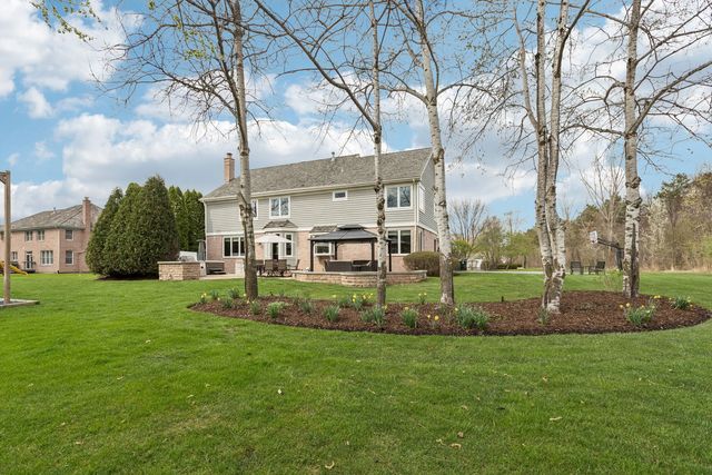 14101 W Rodmell Court, Libertyville, IL 60048