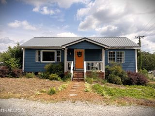 298 E Jere Whitson Rd, Cookeville, TN 38501