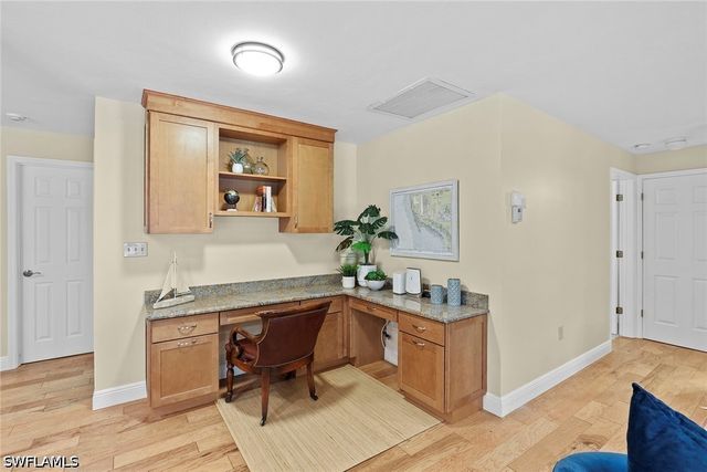 675 Harbour DR, Naples, FL 34103