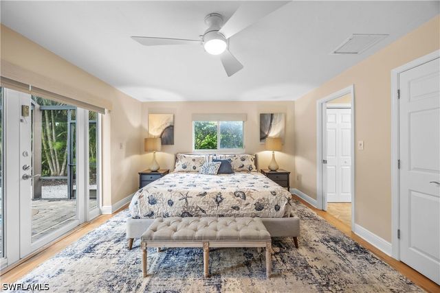 675 Harbour DR, Naples, FL 34103