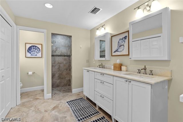 675 Harbour DR, Naples, FL 34103