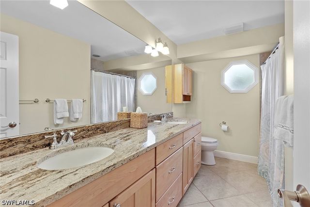675 Harbour DR, Naples, FL 34103
