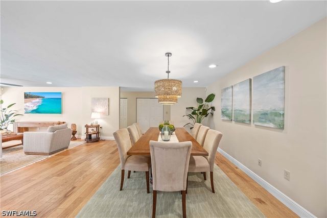 675 Harbour DR, Naples, FL 34103