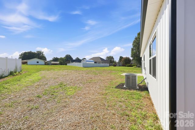 1962 Redwood Drive, Oakboro, NC 28129
