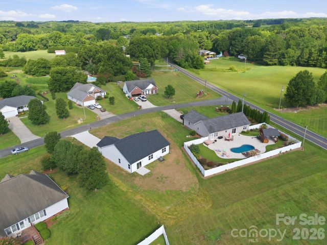 1962 Redwood Drive, Oakboro, NC 28129