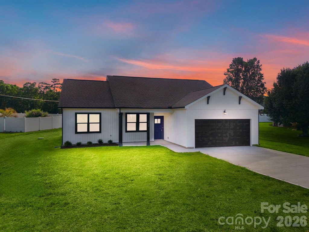 1962 Redwood Drive, Oakboro, NC 28129