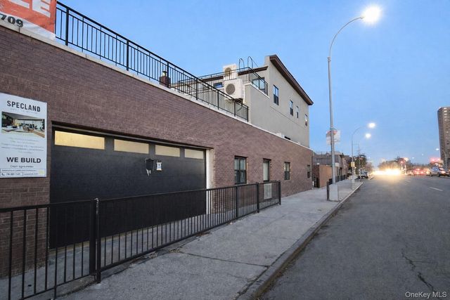 32 Radde Place, Brooklyn, NY 11233