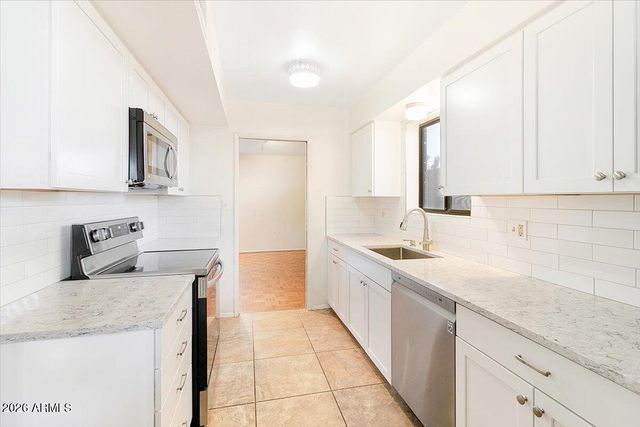 1118 E LAGUNA Drive, Tempe, AZ 85282