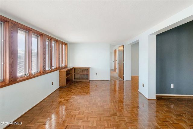 1118 E LAGUNA Drive, Tempe, AZ 85282