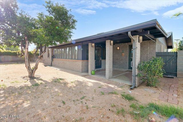 1118 E LAGUNA Drive, Tempe, AZ 85282