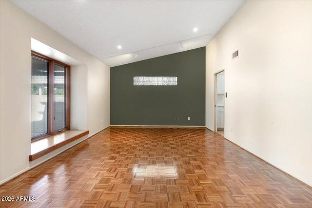 1118 E LAGUNA Drive, Tempe, AZ 85282