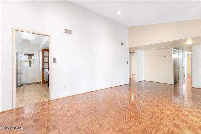 1118 E LAGUNA Drive, Tempe, AZ 85282