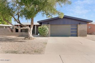 1118 E LAGUNA Drive, Tempe, AZ 85282
