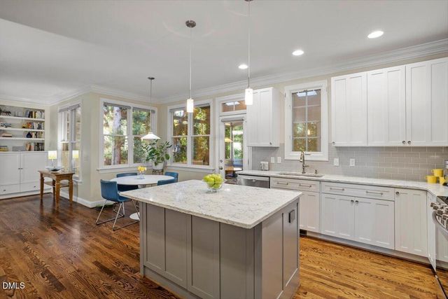 402 Rossburn Way, Chapel Hill, NC 27516