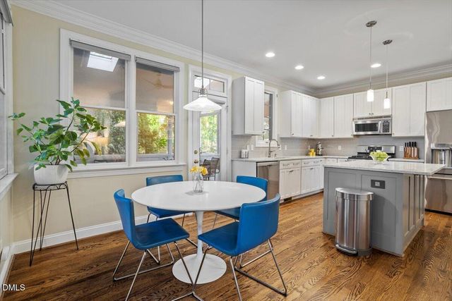 402 Rossburn Way, Chapel Hill, NC 27516