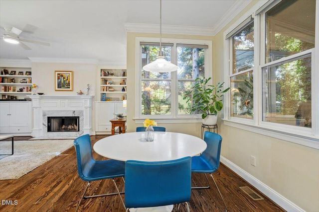 402 Rossburn Way, Chapel Hill, NC 27516