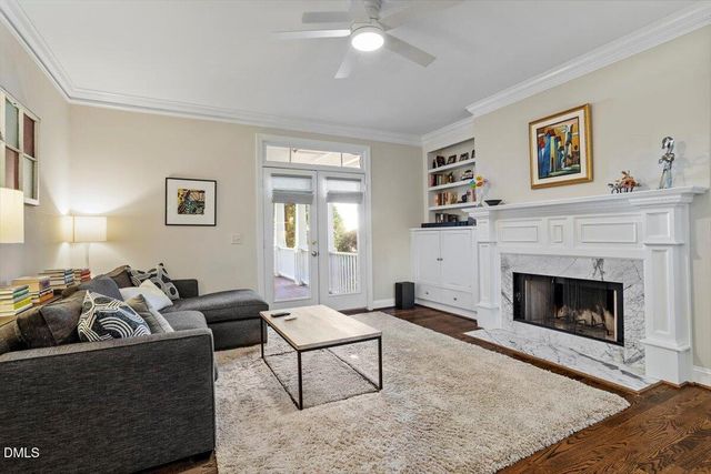 402 Rossburn Way, Chapel Hill, NC 27516