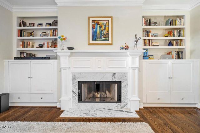 402 Rossburn Way, Chapel Hill, NC 27516