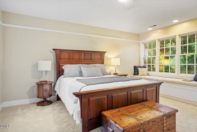 402 Rossburn Way, Chapel Hill, NC 27516