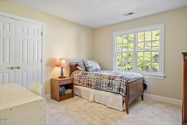 402 Rossburn Way, Chapel Hill, NC 27516