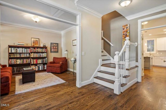 402 Rossburn Way, Chapel Hill, NC 27516