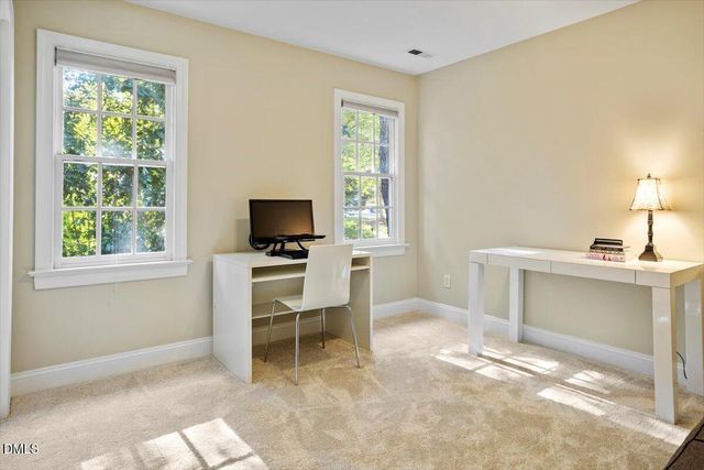 402 Rossburn Way, Chapel Hill, NC 27516