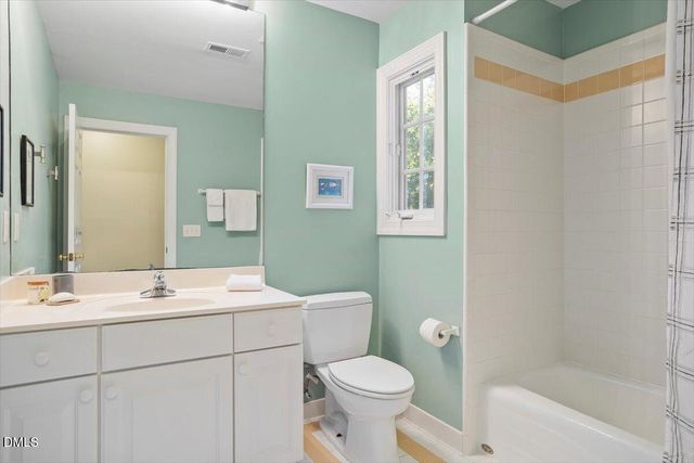 402 Rossburn Way, Chapel Hill, NC 27516