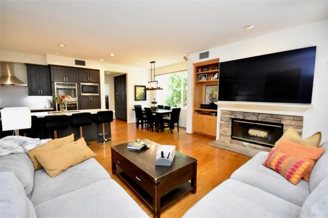 31 Vetrina, Irvine, CA 92606