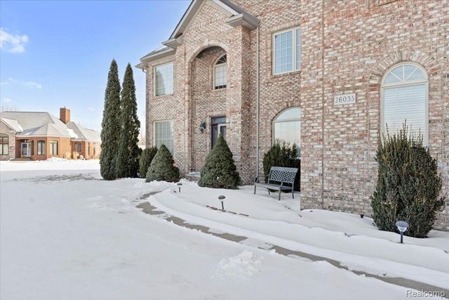 26035 Red Wood Drive, Huron Charter Township, MI 48164