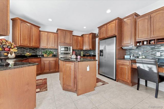 26035 Red Wood Drive, Huron Charter Township, MI 48164