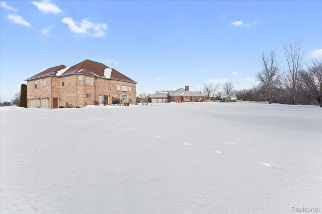 26035 Red Wood Drive, Huron Charter Township, MI 48164