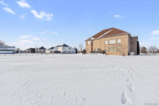 26035 Red Wood Drive, Huron Charter Township, MI 48164