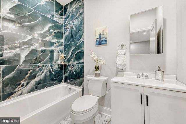 620 N HILTON ST, Baltimore, MD 21229