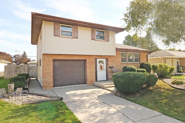 2007 N 27th STREET, Sheboygan, WI 53081