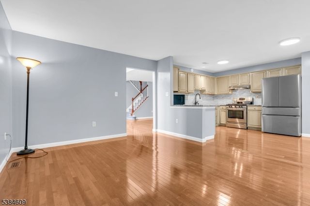79 Morning Watch Rd, Wayne Twp., NJ 07470